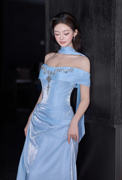 Elegantes blaues Satin-Abendkleid mit schulterfreiem Ausschnitt, ärmellos, ideal für Geburtstage, ED05236