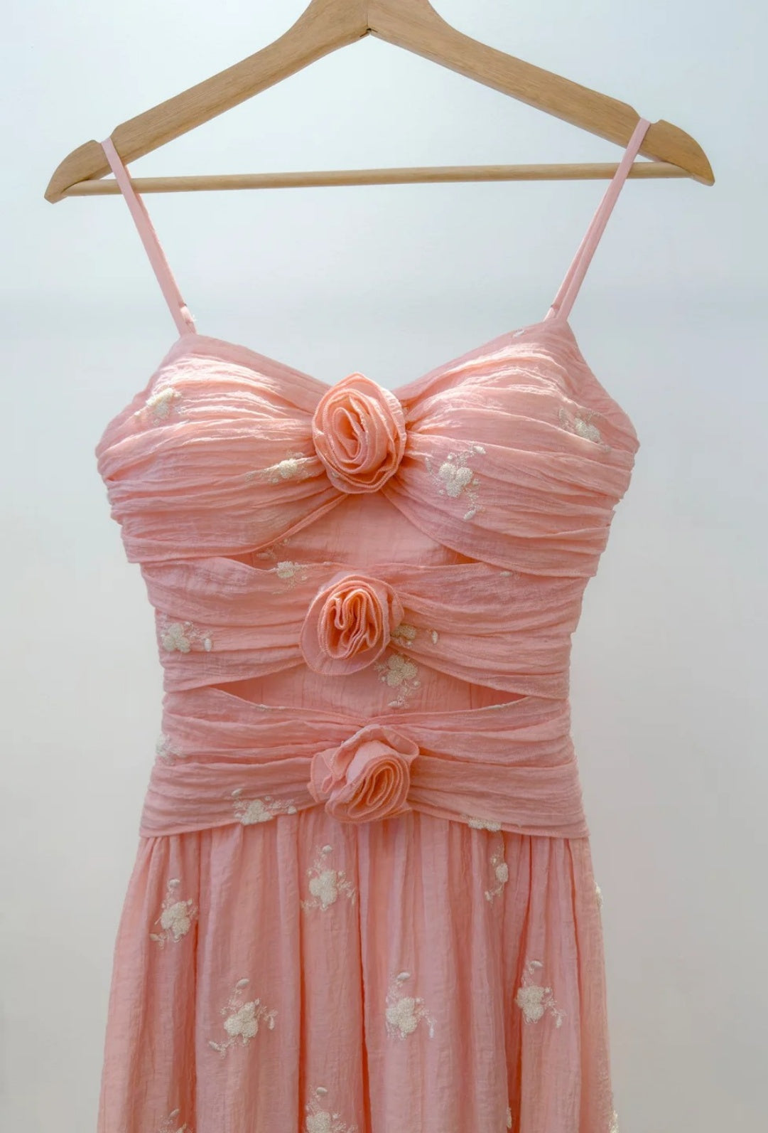 Robe de bal rose élégante à fines bretelles perlées, robe de soirée fourreau sans manches, robe d'anniversaire DP05237