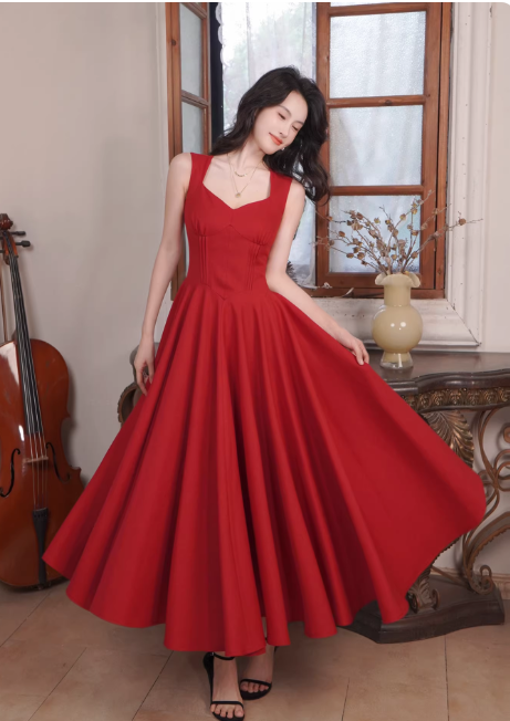 Robe de bal bordeaux chic, bretelles en satin, coupe trapèze, sans manches, idéale pour un anniversaire (DP05242)