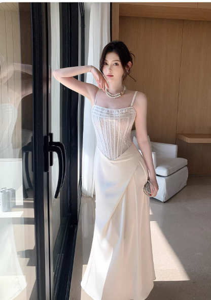 Elegantes weißes Satin-Abendkleid mit Spaghettiträgern, Etui-Schnitt, langes Kleid DP05269