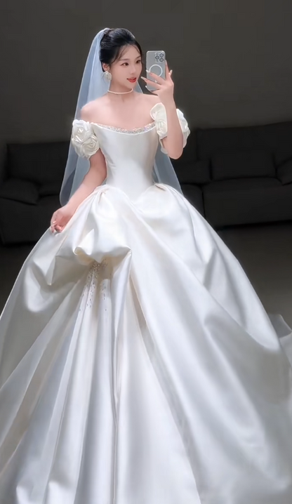 Zeitloses weißes Brautkleid, schulterfrei, A-Linie, Satin, DP05274