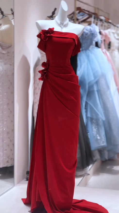 Elegantes rotes Satin-Abendkleid, trägerlos, langes Etuikleid, DP05275