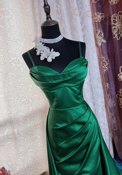 Elegantes grünes Ballkleid mit Spaghettiträgern, langes Satin-Etui-Abendkleid DP05283