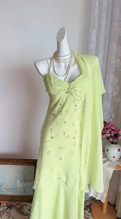 Elegantes grünes Chiffon-Etui-Abendkleid mit Spaghettiträgern, langes Modell DP05290