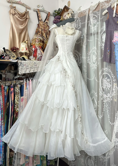 Elegantes weißes langes Brautkleid mit A-Linien-Schnitt, Trägern und Tüll, ärmellos, DP05300