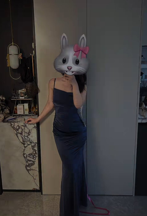 Robe de soirée chic en satin, bretelles spaghetti, coupe fourreau, sans manches, bleu marine, DP05308