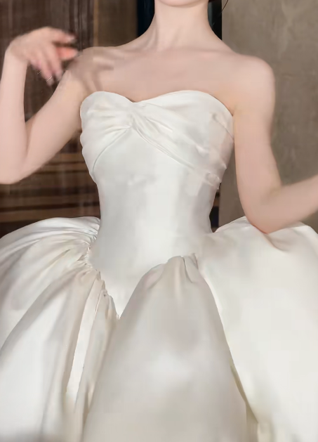 Simple A-Line Long Wedding Dress Sweetheart Satin Bridal Dress White Sleeveless Bridal Gown DP05330