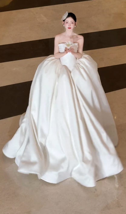 Schlichtes A-Linien-Brautkleid Lang, Herz-Ausschnitt, Satin, Weiß, Ärmellos, Brautkleid DP05330