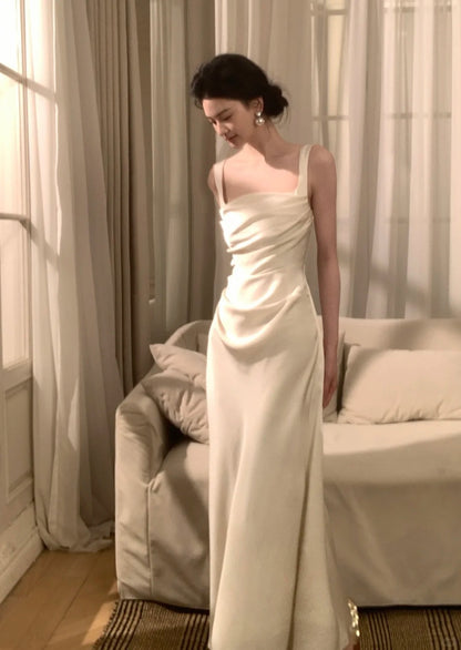 Elegant White Satin Long Evening Dress Spaghetti Straps Sheath Prom Dress Sleeveless Party Outfit DP05356