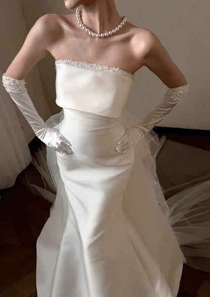Timeless Strapless Wedding Dress Sheath Satin Bridal Dress Sleeveless White Birdal Gowns DP05396