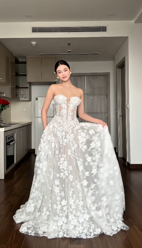 Zeitloses Sweetheart-Brautkleid A-Linie Tüll-Applikationen Brautkleid Ärmellos Weiß Brautkleider DP05397