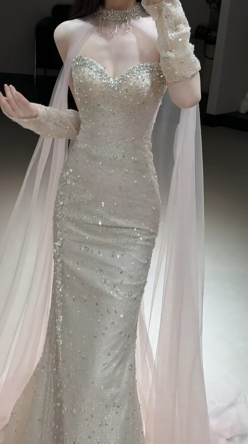 Zeitloses Sweetheart Brautkleid Etui Tüll Perlenbesetztes Brautkleid Ärmellos Champagner Brautkleider DP05399