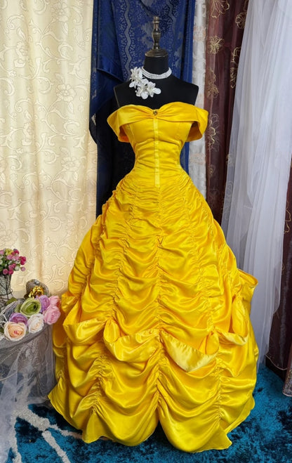 Wunderschönes gelbes Quinceañera-Kleid, schulterfreies Ballkleid aus Satin, Sweet 16 Kleid, ärmelloses Geburtstags-Kleid DP05404