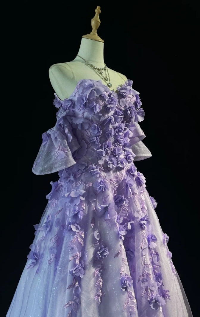 Feenhaftes lila Ballkleid Sweetheart Formales Kleid A-Linie Tüll Applikationen Langes Abendkleid DP05414