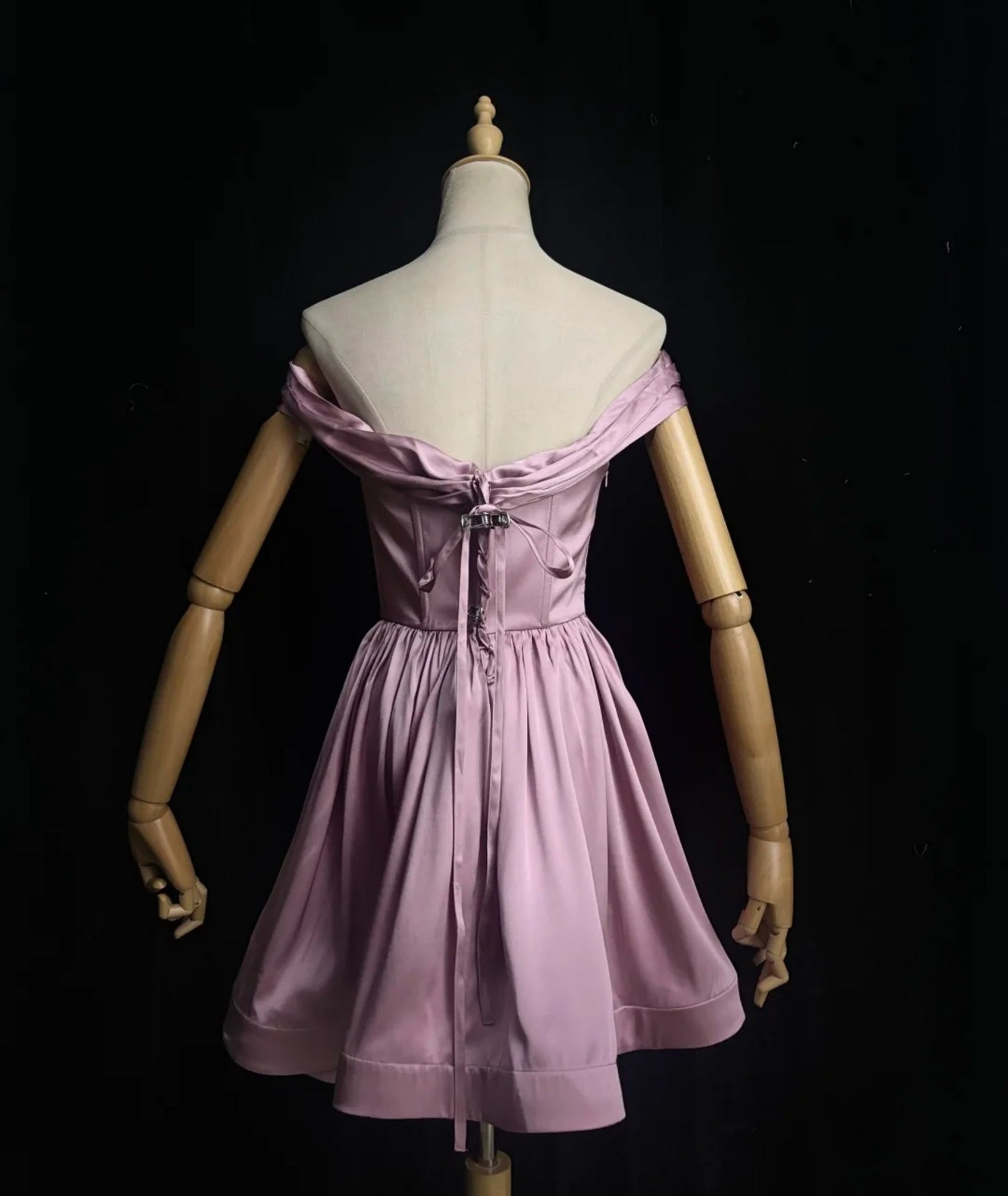 Feenrosa kurzes Ballkleid schulterfrei A-Linie Abschlussballkleid Satin Cocktailkleid DP05431