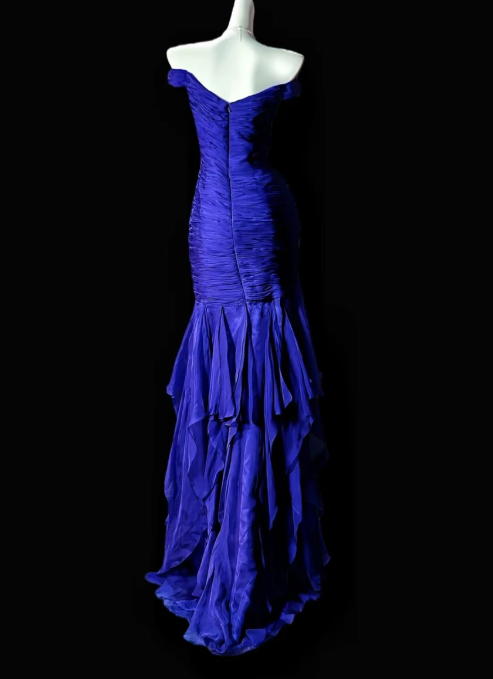 Feenhaftes, hellblaues Ballkleid, schulterfrei, Etui-Form, Satin, langes Abendkleid DP05437