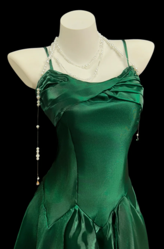 Chic Green Prom Dress Spaghetti Straps A-Line Satin Long Evening Dress  DP05439