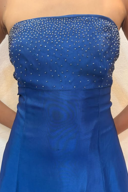 Elegantes blaues Ballkleid Trägerlos A-Linie Satin Pailletten Langes Abendkleid DP05440