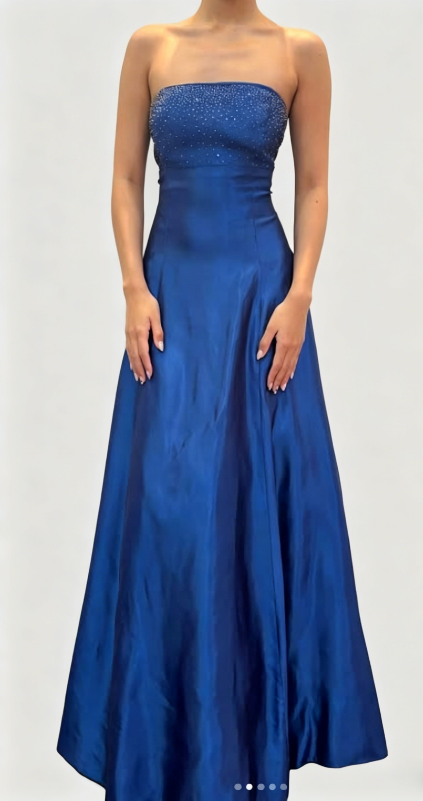Elegantes blaues Ballkleid Trägerlos A-Linie Satin Pailletten Langes Abendkleid DP05440