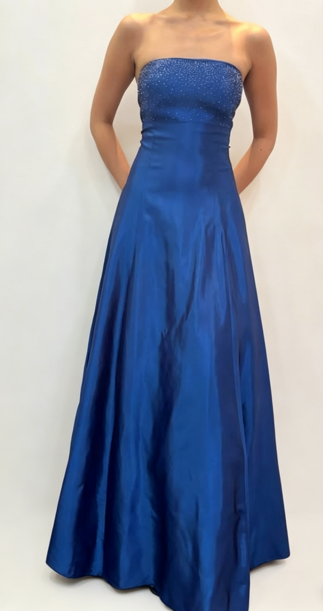 Elegantes blaues Ballkleid Trägerlos A-Linie Satin Pailletten Langes Abendkleid DP05440