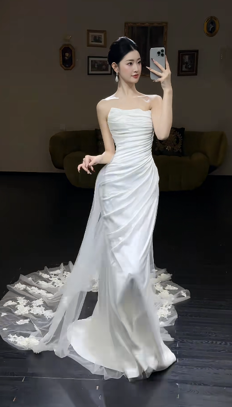 Modest Sheath Wedding Dress Strapless White Bridal Dress Tulle Bridal Gown DP05455