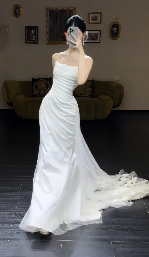 Modest Sheath Wedding Dress Strapless White Bridal Dress Tulle Bridal Gown DP05455