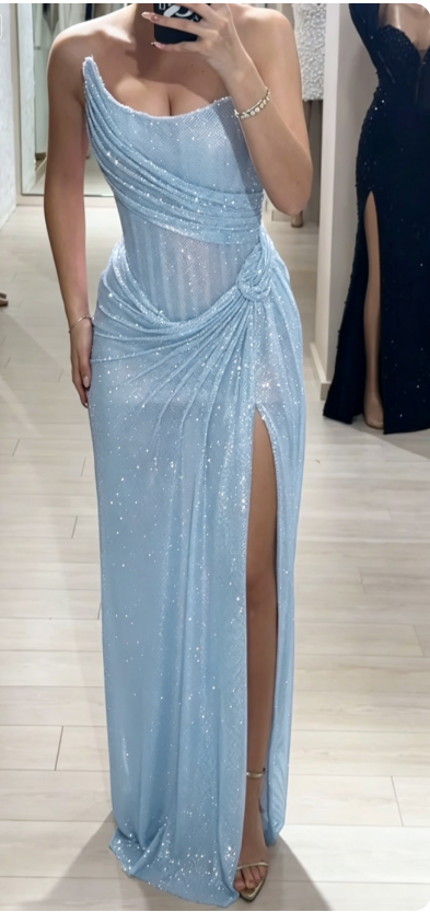 Schickes trägerloses Etui-Abendkleid Salbeifarbenes Ballkleid Tüll-Festkleid DP05473