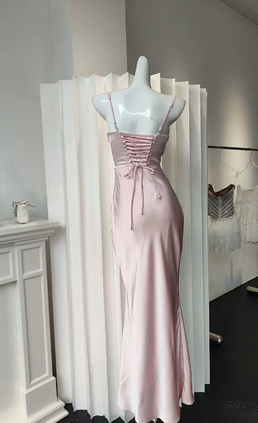 Elegantes Etuikleid mit Spaghettiträgern, langes Abendkleid, pinkes Ballkleid, Satinkleid, formelles Kleid DP05474