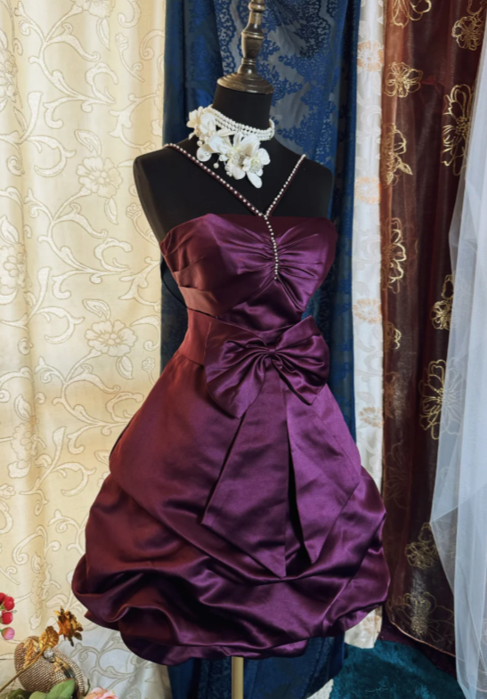 Robe Courte de Bal Chic Halter en Satin, Robe d'Anniversaire Coupe A-Line, Robe de Cocktail Violette DP05486