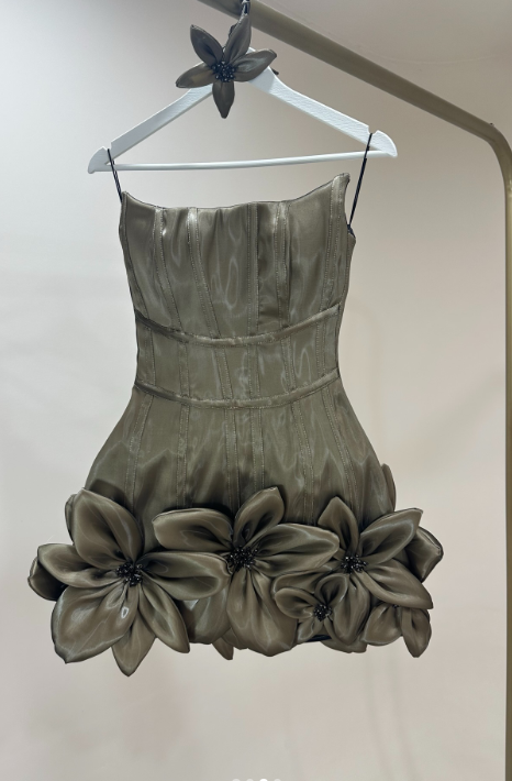 Sexy Spaghetti-Träger Cocktailkleid A-Linie Satin Geburtstags-Kleid Dunkelolivgrün Kurzes Ballkleid DP05487