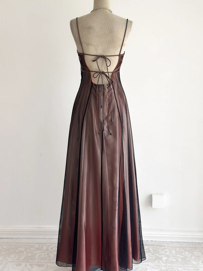 Elegantes Spaghetti-Träger-Ballkleid A-Linie Tüll Perlen Langes Abendkleid DP05499