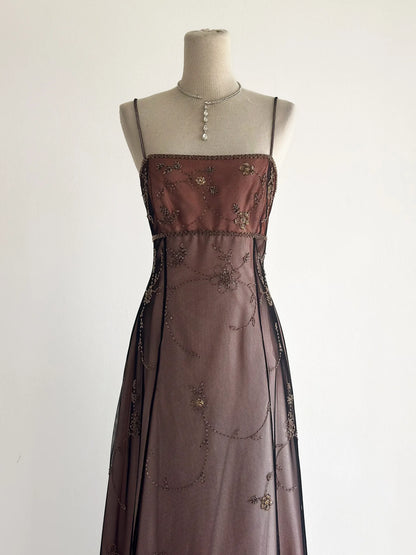 Elegantes Spaghetti-Träger-Ballkleid A-Linie Tüll Perlen Langes Abendkleid DP05499