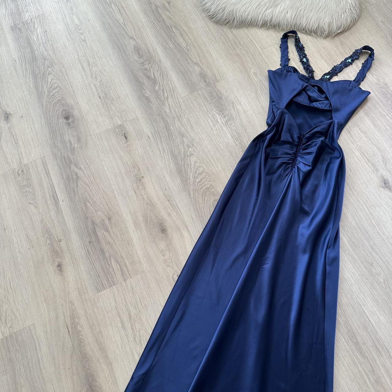 Elegantes blaues Ballkleid Neckholder Etui-Satin langes Abendkleid DP05500