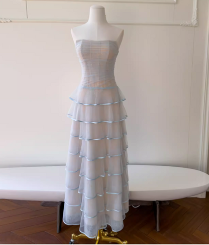 Elegantes trägerloses A-Linien-Abendkleid aus Tüll in Blau, Ballkleid DP05514