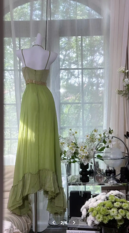 Élégante robe de soirée longue en mousseline de soie coupe trapèze à fines bretelles et perles, couleur verte, pour bal de fin d'année DP05525