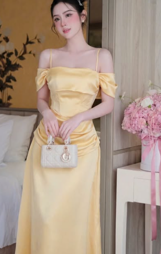 Chic Yellow Bridesmaid Dress Spaghetti Straps Sheath Satin Long Evening Dress DP05526