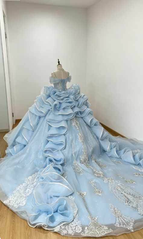 Robe de bal d'anniversaire chic à épaules dénudées en tulle perlée, robe de Quinceañera bleu pâle, robe de bal des seize ans DP05559