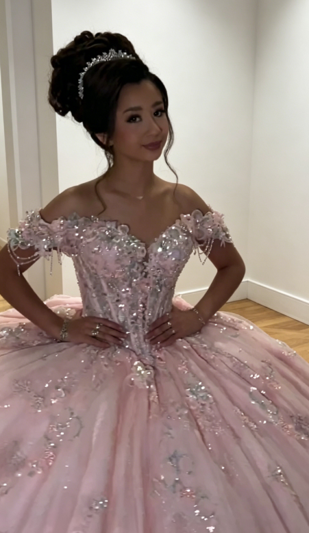 Elegantes Off-Shoulder Ballkleid Geburtstagskleid Tüll Perlen Quinceanera Kleid Rosa Sweet 16 Kleid DP05560