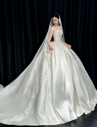 Elegant Strapless A-Line Wedding Dress Satin Appliques Bridal Gown White Bridal Dress DP05564