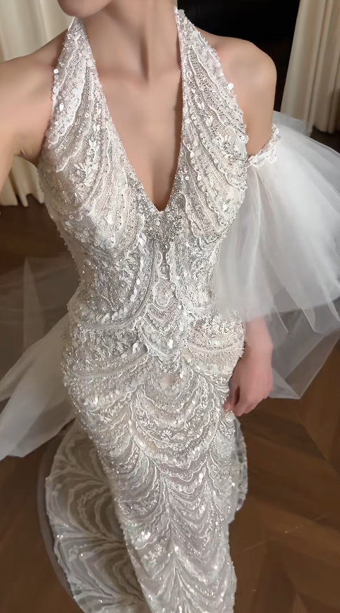 Timeless Halter Sheath Long Wedding Dress Lace Appliques Bridal Dress White Bridal Gown DP05566