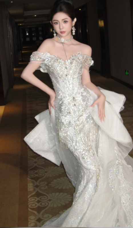 Timeless Off-shoulder Mermaid Long Wedding Dress Tulle Bridal Dress White Bridal Gown DP05571