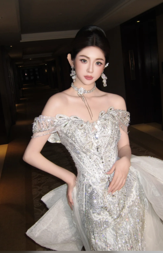 Timeless Off-shoulder Mermaid Long Wedding Dress Tulle Bridal Dress White Bridal Gown DP05571