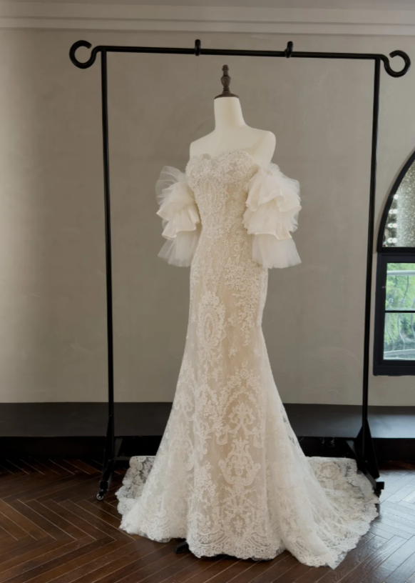 Timeless Sweetheart Mermaid Long Wedding Dress Applique Lace Bridal Dress White Bridal Gown DP05574