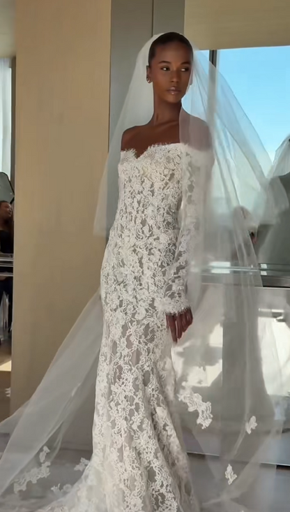 Timeless Off-shoulder Sheath Wedding Dress Lace Appliques Bridal Dress White Bridal Gown DP05617