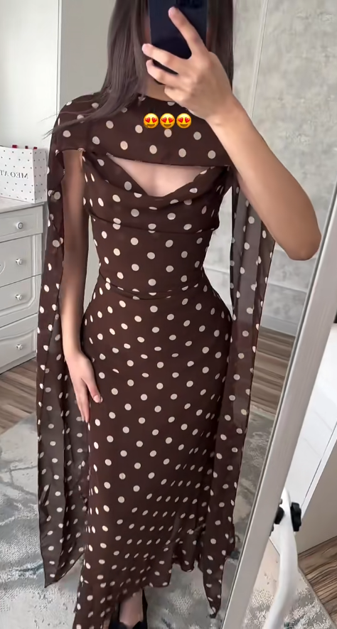 Schickes Spaghetti-Träger Etuikleid aus Chiffon Abendkleid Braun Hochzeitsgastkleid DP05623