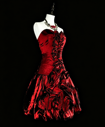 Niedliches Trägerloses A-Linien Satin Kurzes Ballkleid Ärmelloses Geburtstagskleid Weinrotes Cocktailkleid DP05650