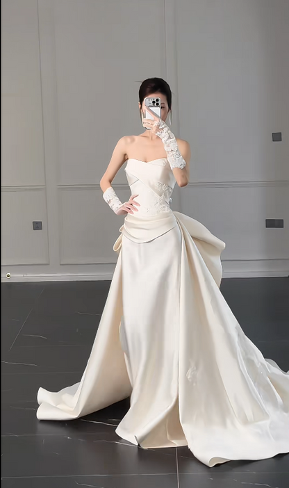 Elegant Sweetheart Sheath Long Wedding Dress Saitn Sleeveless Bridal Dress White Bridal Gown  DP05652