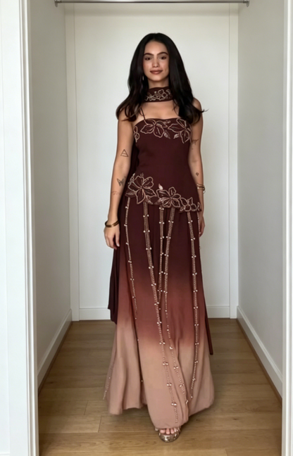 Robe de soirée longue en mousseline perlée coupe droite à fines bretelles spaghetti, couleur marron, robe de bal DP05688
