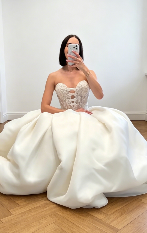 Modest Sweetheart A-Line Wedding Dress Satin  Bridal Gown Sleeveless White Bridal Dress DP05705