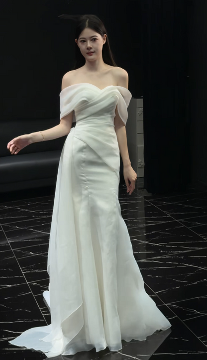 Zeitloses weißes Brautkleid schulterfrei Etui-Stil Brautkleid Chiffon-Brautkleid DP05720